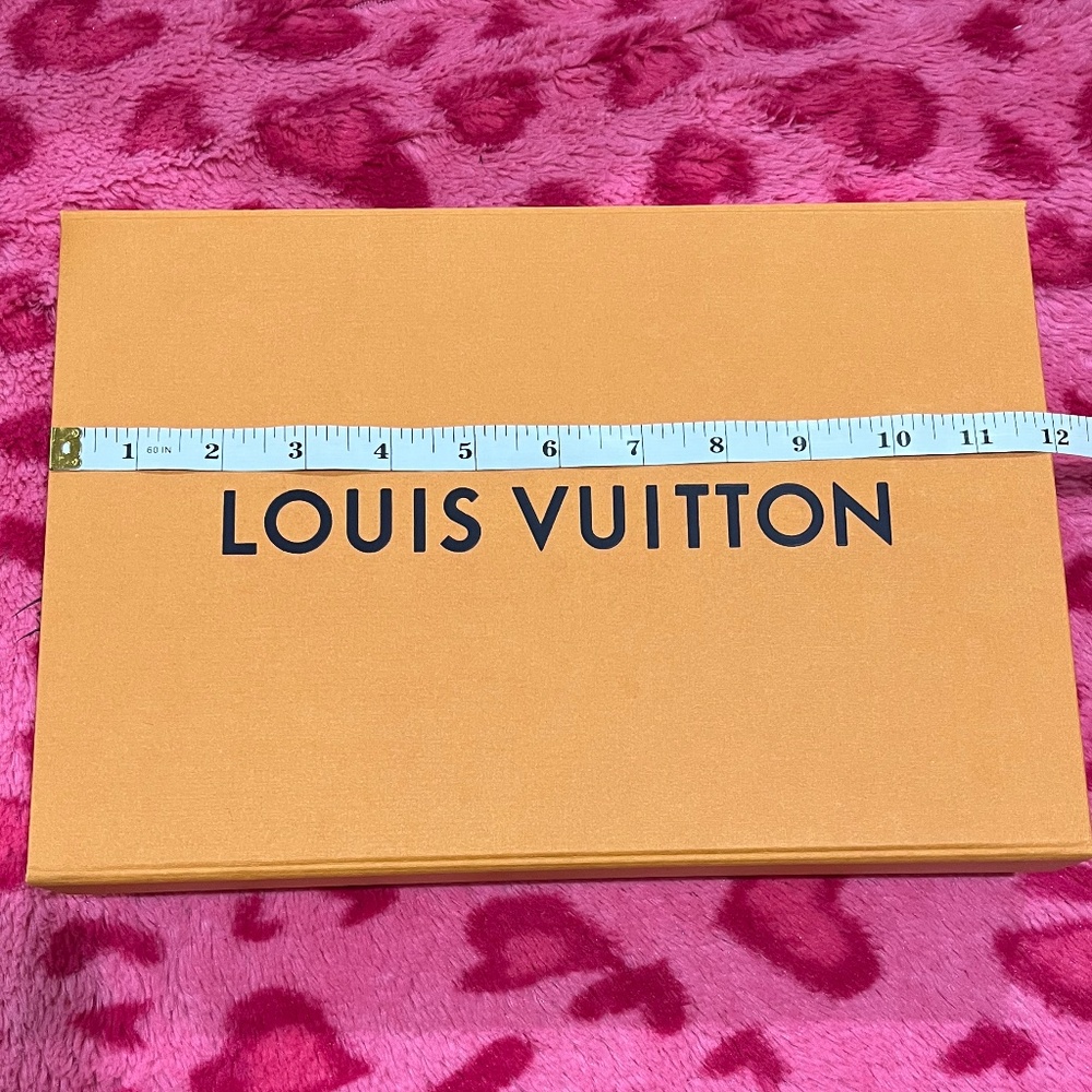 LV BOX - Picture 2 of 3